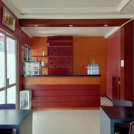 Oyo 92098 Kost Orange Syariah Hotel Jongaya Exterior foto
