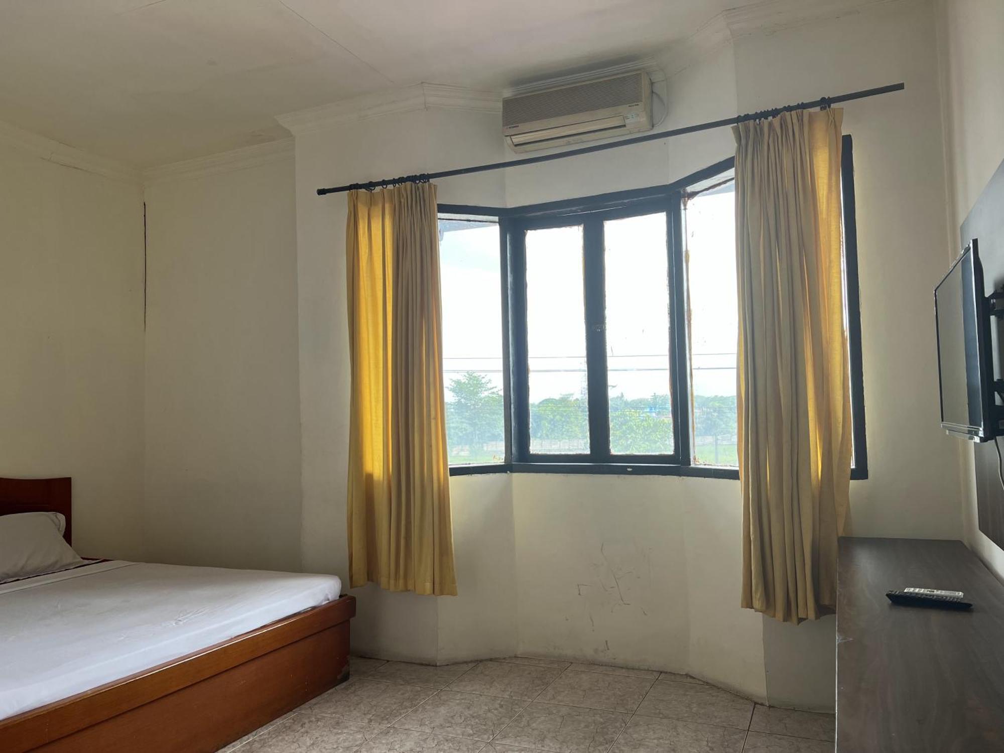 Oyo 92098 Kost Orange Syariah Hotel Jongaya Exterior foto